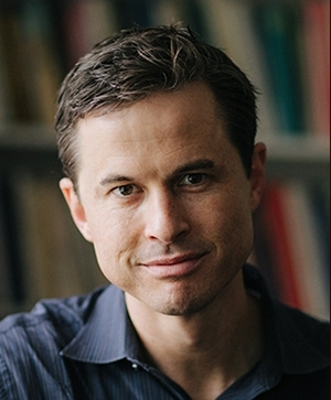 headshot of brendan Nyhan 