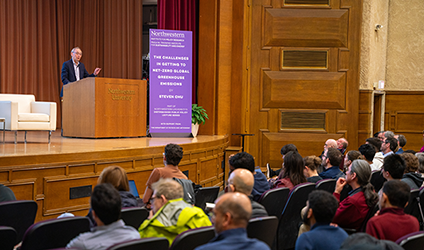 image of Steven Chu giving lecture at Northwestern University 