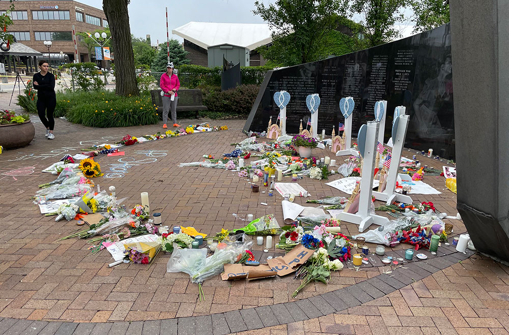 Highland Park Shooting Memorial