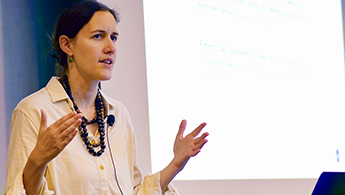 Julia Behrman presenting at an IPR colloquium