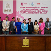 Image of the Nuevo government with Sera Young